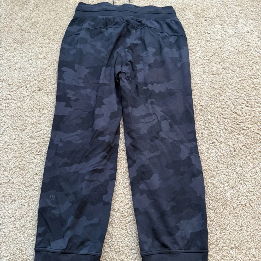 Lululemon Athletica Black Camouflage Joggers - Picture 5 of 5
